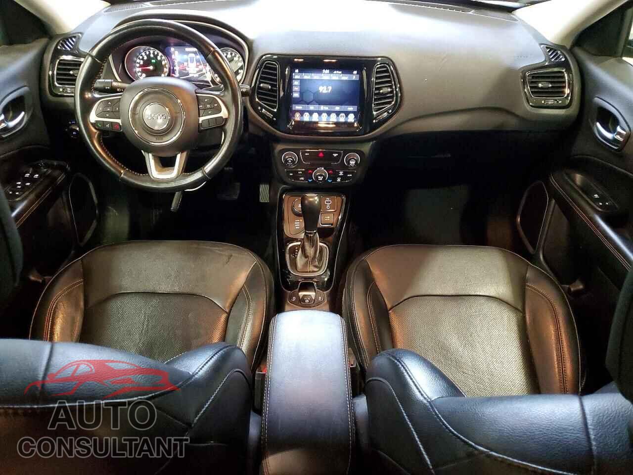 JEEP COMPASS 2020 - 3C4NJDCB3LT164390