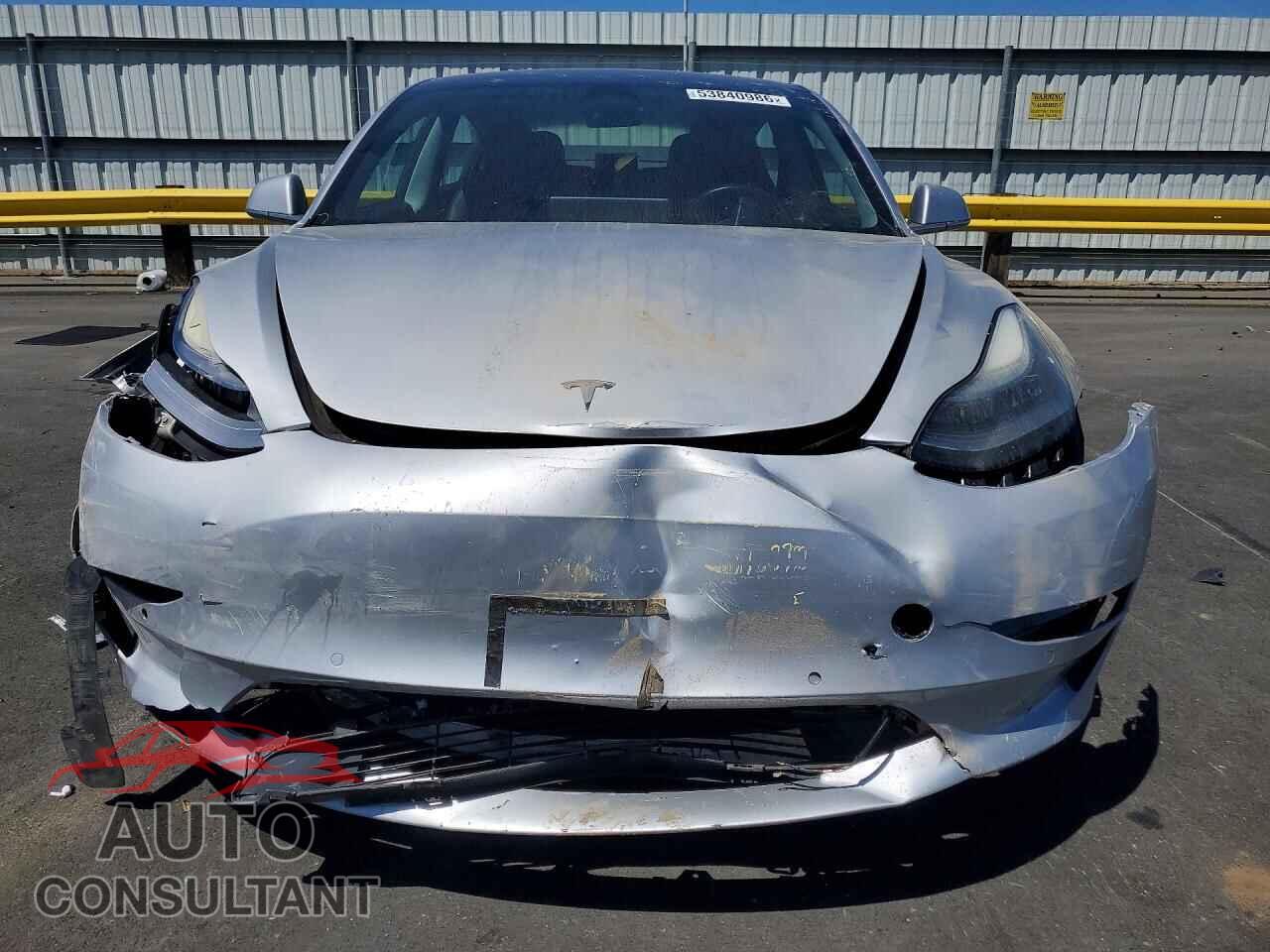 TESLA MODEL 3 2018 - 5YJ3E1EA0JF002873