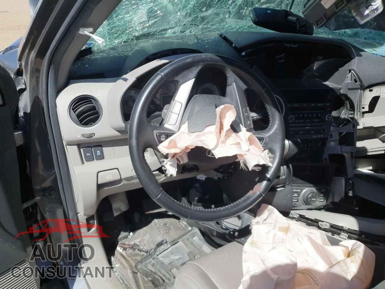 HONDA PILOT 2013 - 5FNYF4H99DB011078
