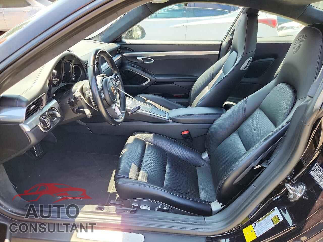 PORSCHE 911 2017 - WP0AA2A91HS107018