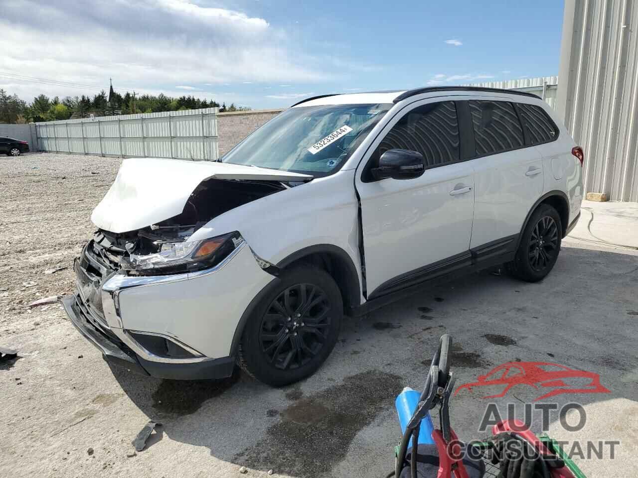 MITSUBISHI OUTLANDER 2018 - JA4AD3A33JZ020849