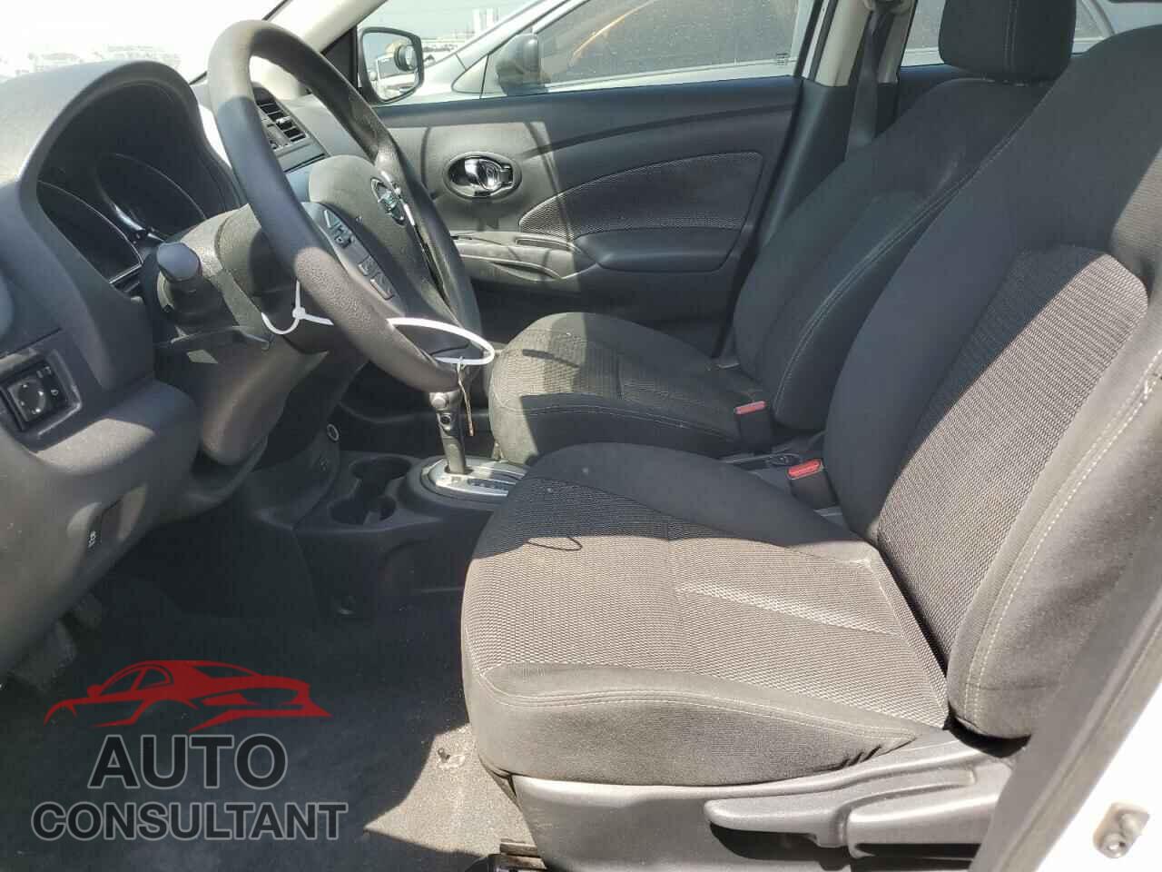 NISSAN VERSA 2019 - 3N1CN7AP1KL856418