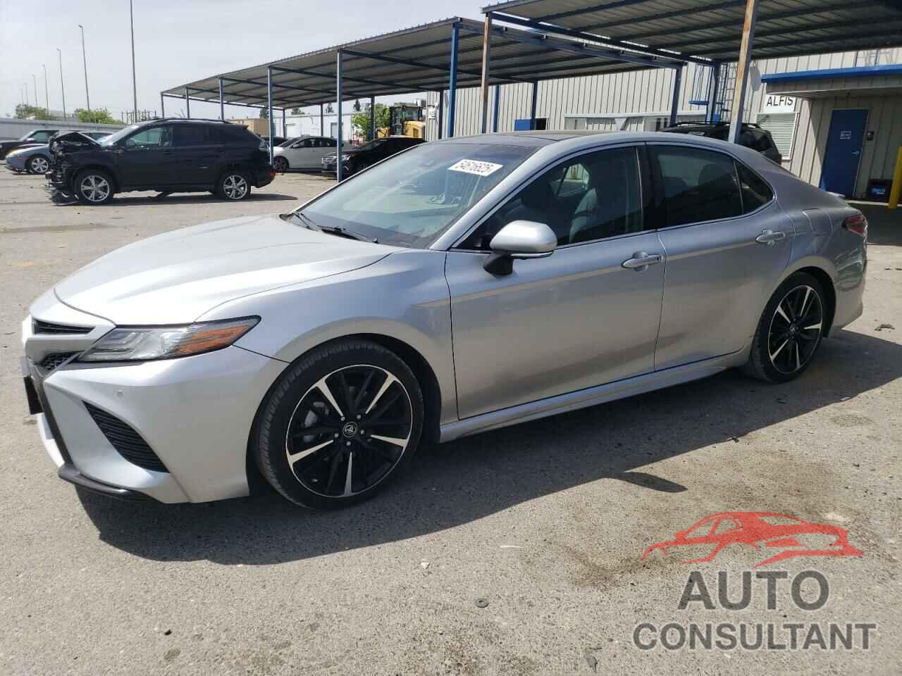 TOYOTA CAMRY 2018 - 4T1B61HK2JU018640