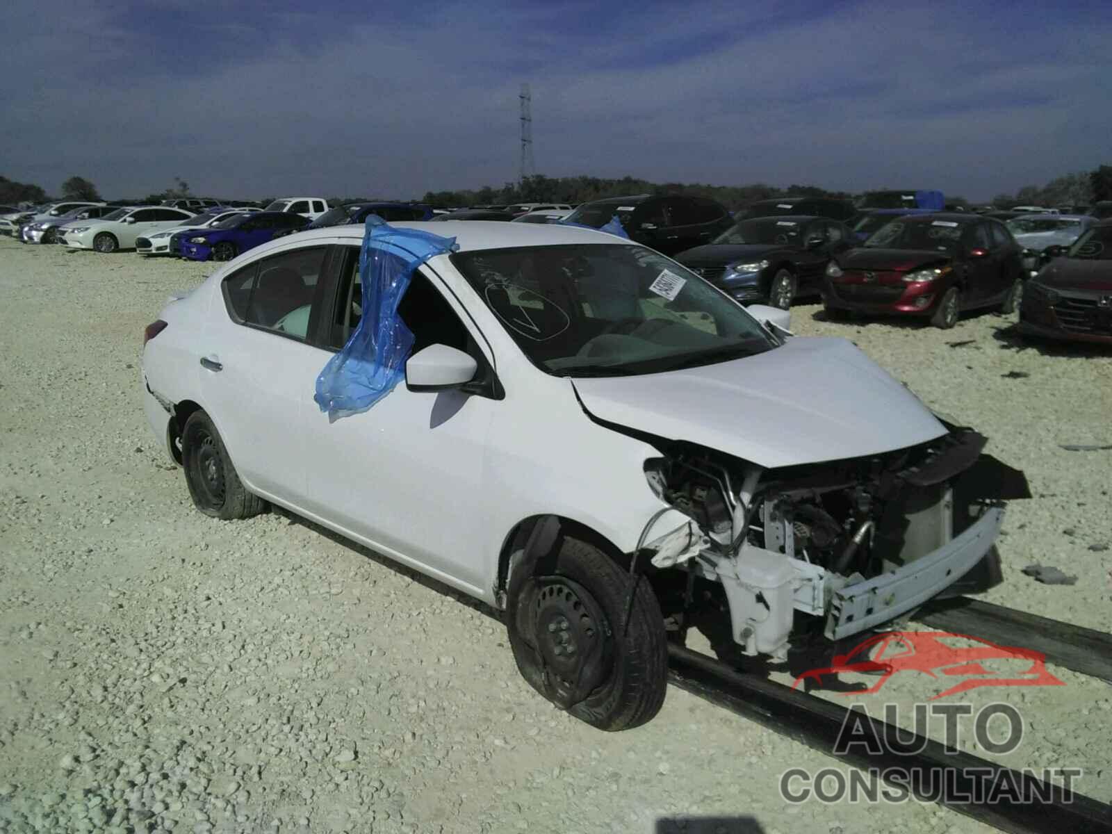 NISSAN VERSA 2019 - 3N1CN7AP2KL856279