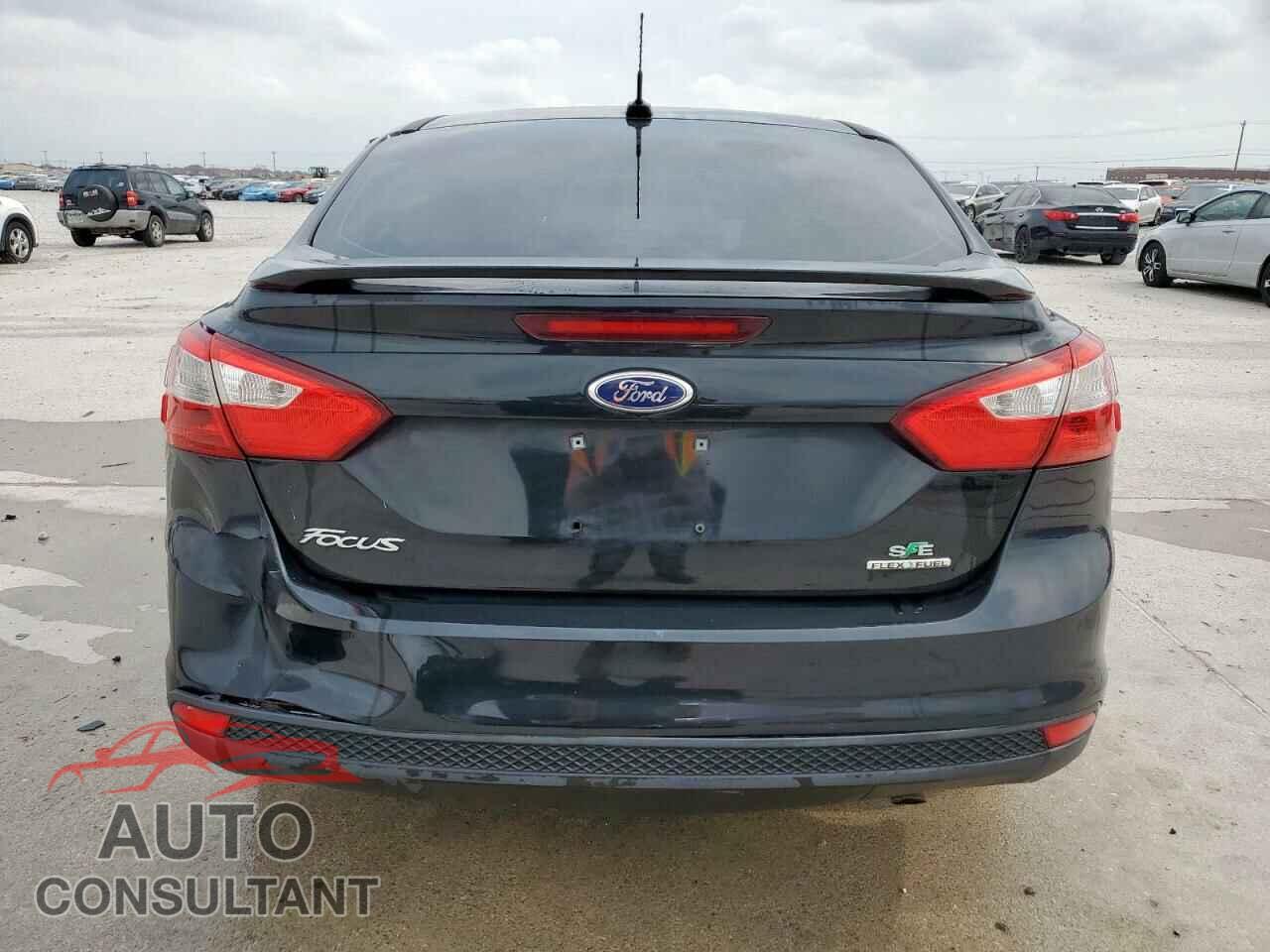 FORD FOCUS 2014 - 1FADP3F23EL356445