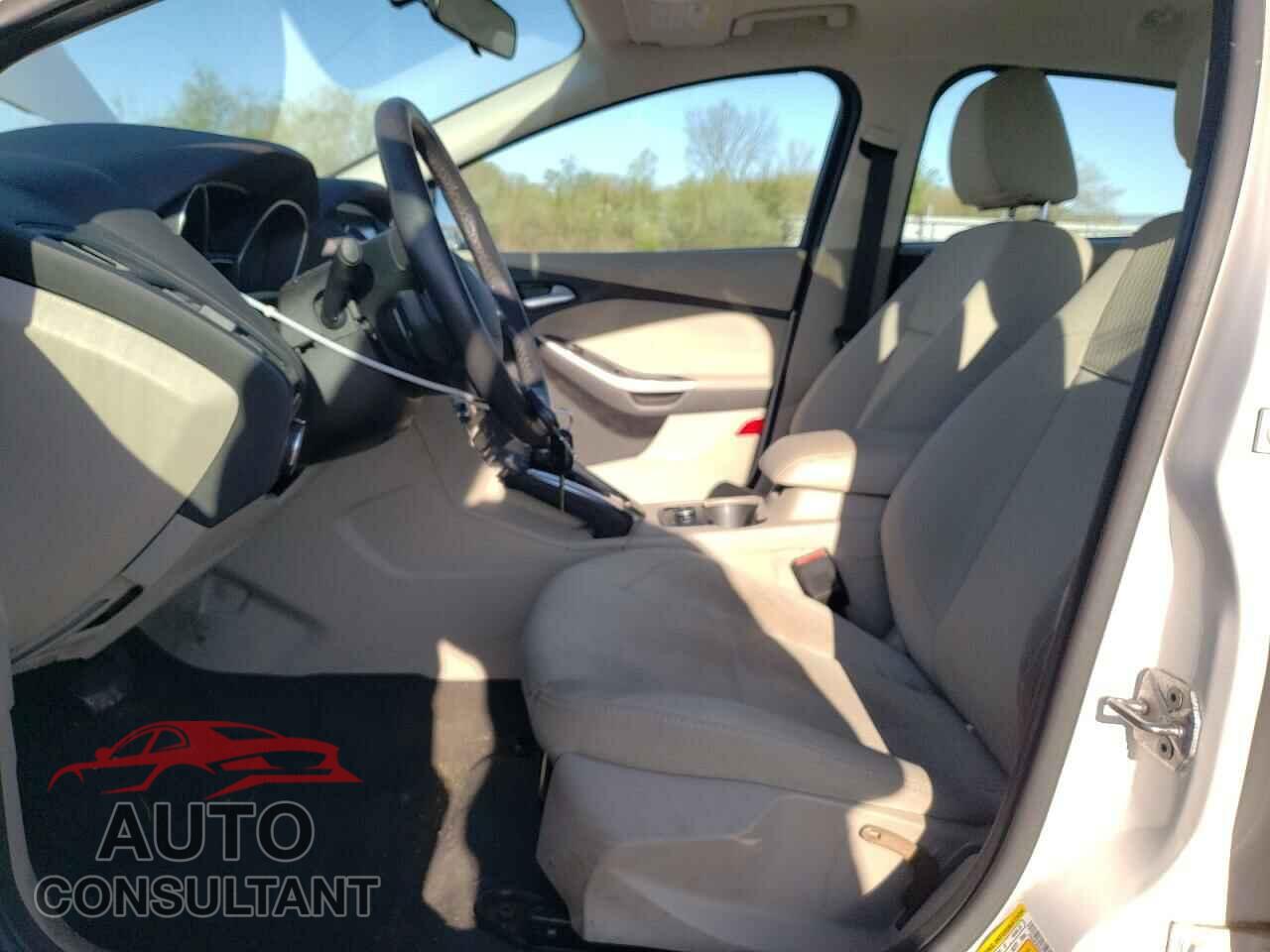 FORD FOCUS 2012 - 1FAHP3H22CL414380