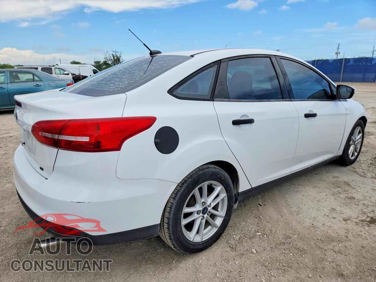 FORD FOCUS 2017 - 1FADP3F20HL275049