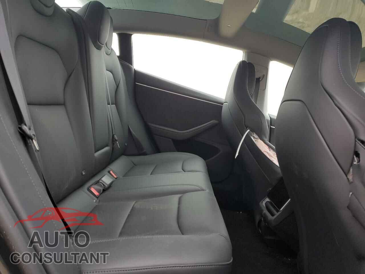 TESLA MODEL 3 2024 - 5YJ3E1ET6RF856277