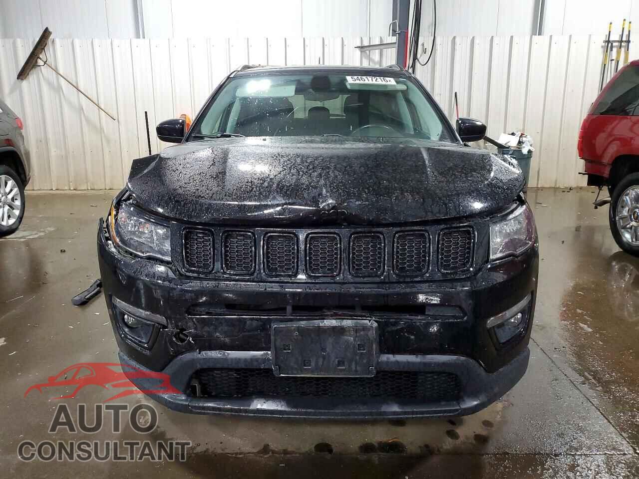 JEEP COMPASS 2018 - 3C4NJDBB0JT304085