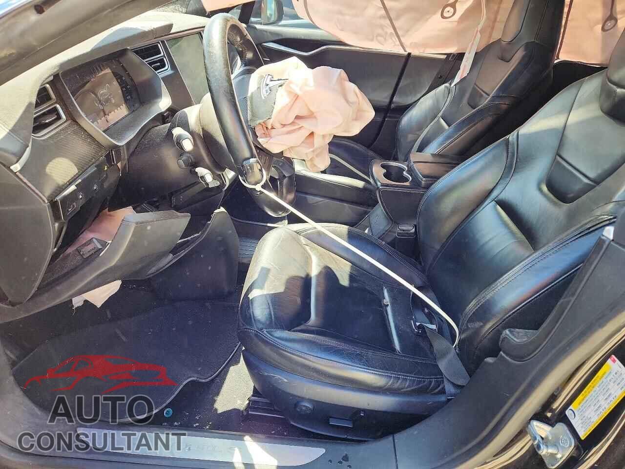 TESLA MODEL S 2015 - 5YJSA1E40FF112041