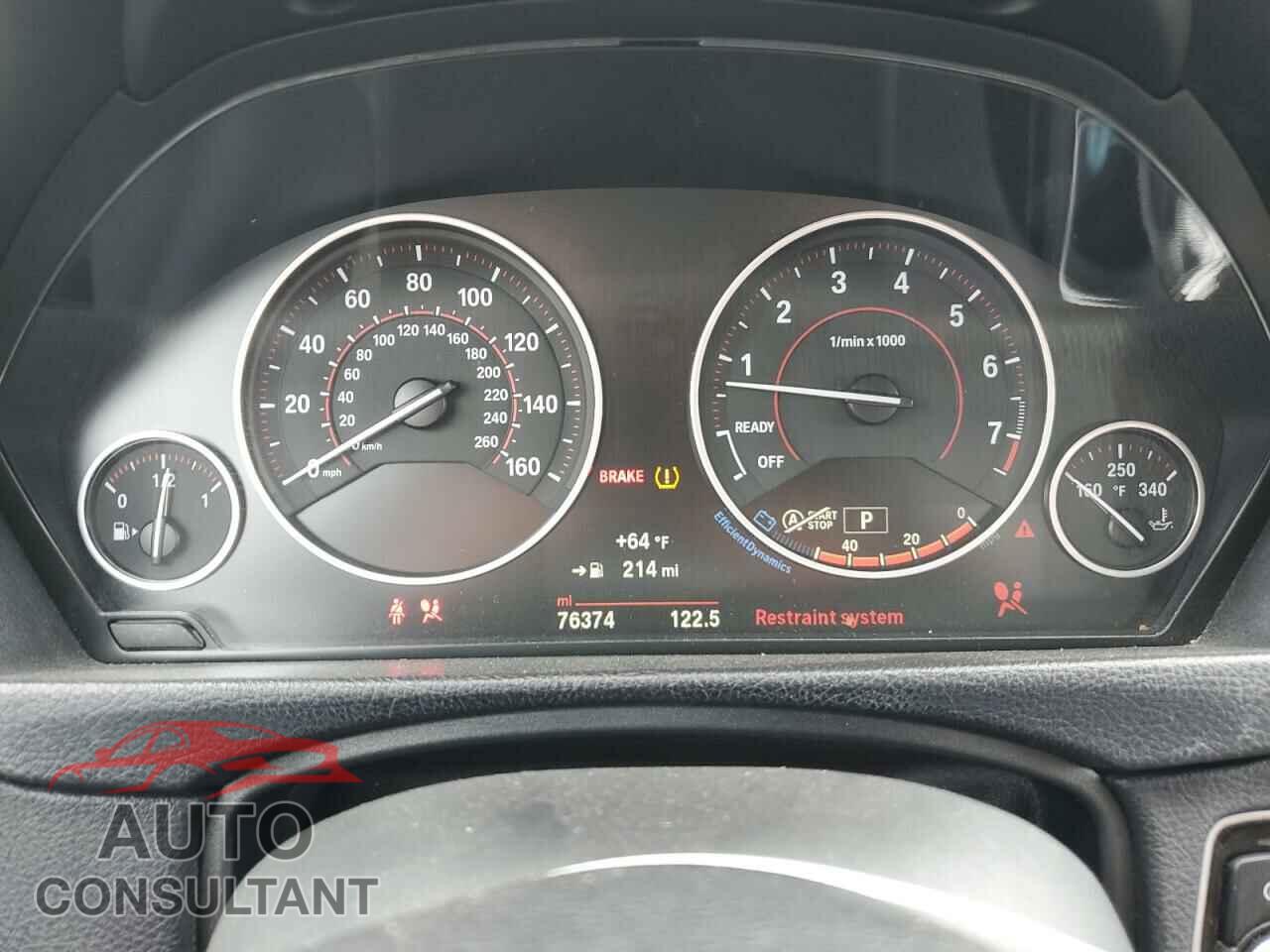 BMW 3 SERIES 2017 - WBA8B9C3XHK884923