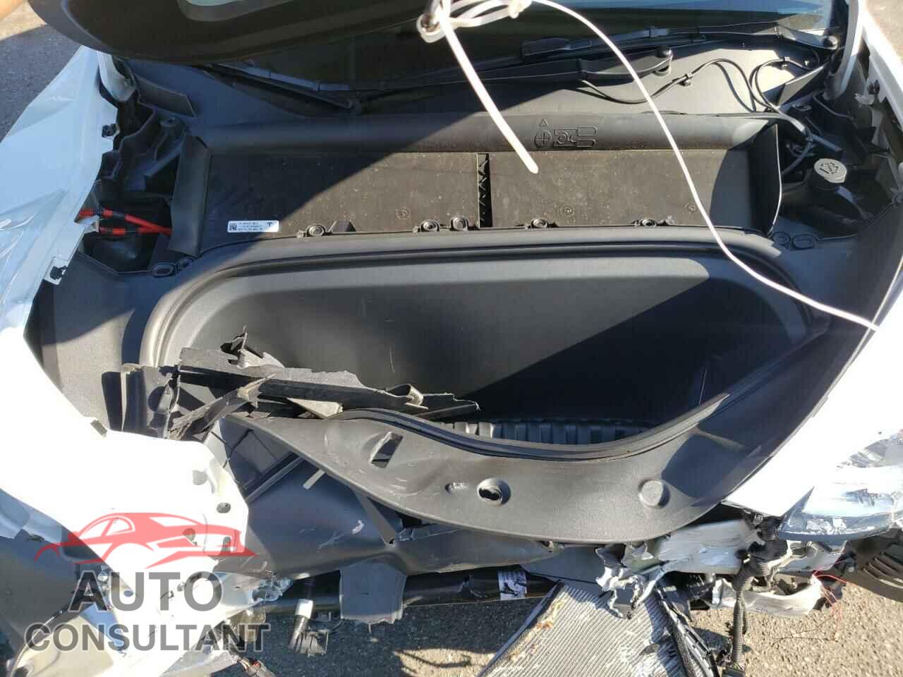TESLA MODEL Y 2022 - 7SAYGDEE5NF353646