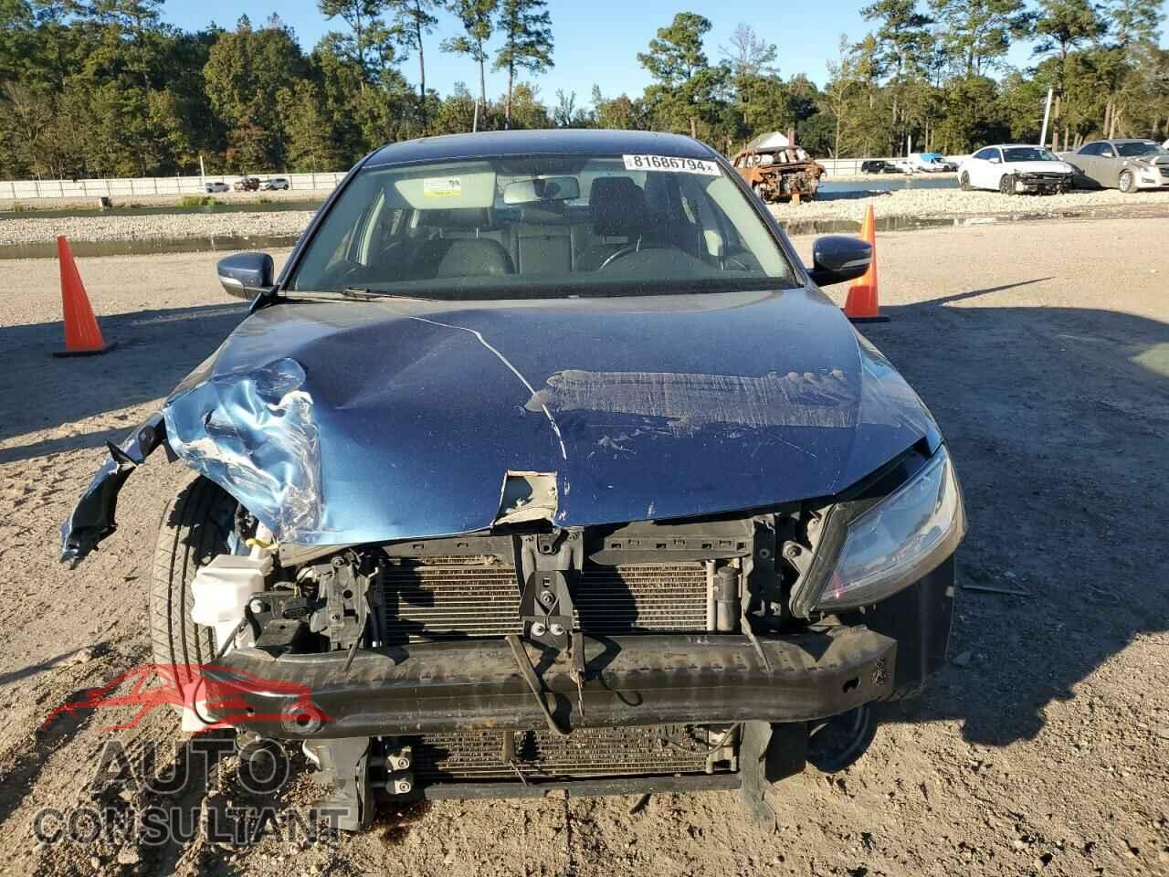 VOLKSWAGEN JETTA 2017 - 3VWDB7AJ7HM227350
