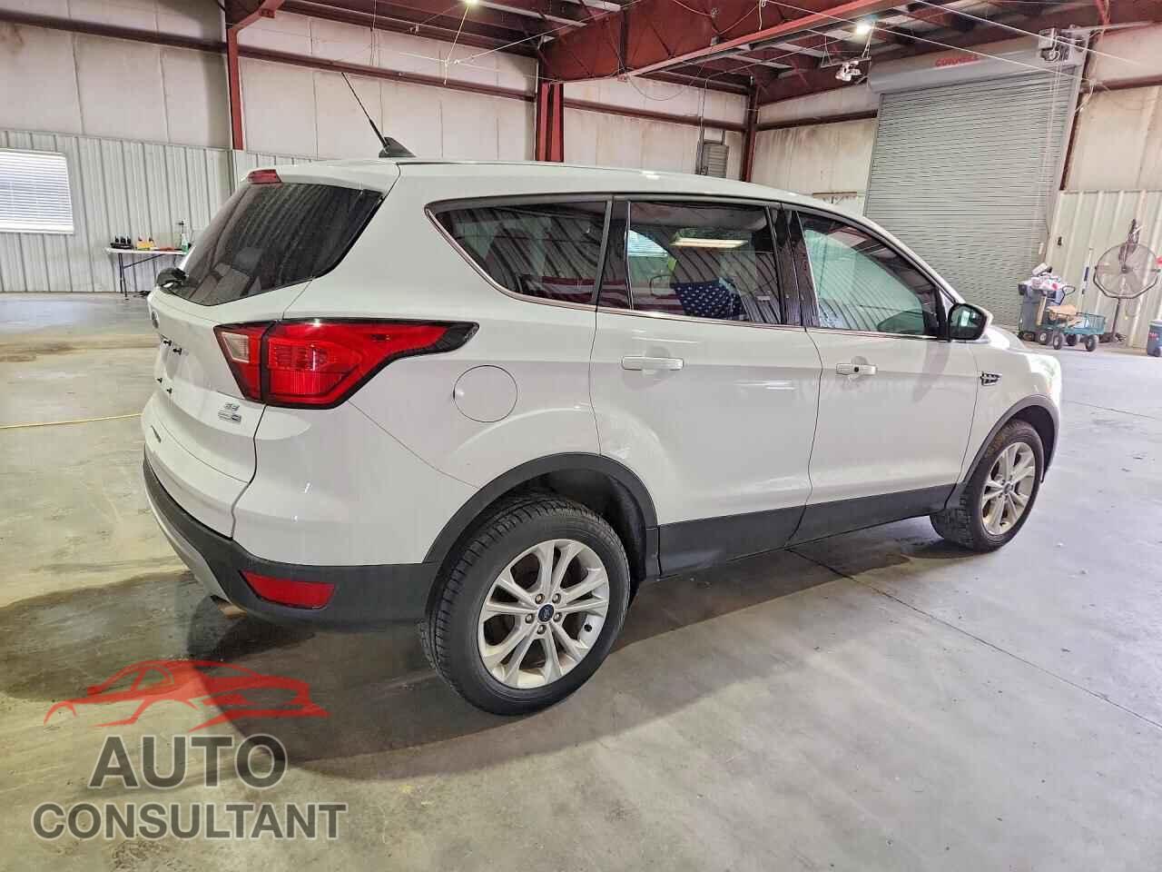 FORD ESCAPE 2019 - 1FMCU9GD2KUC35831