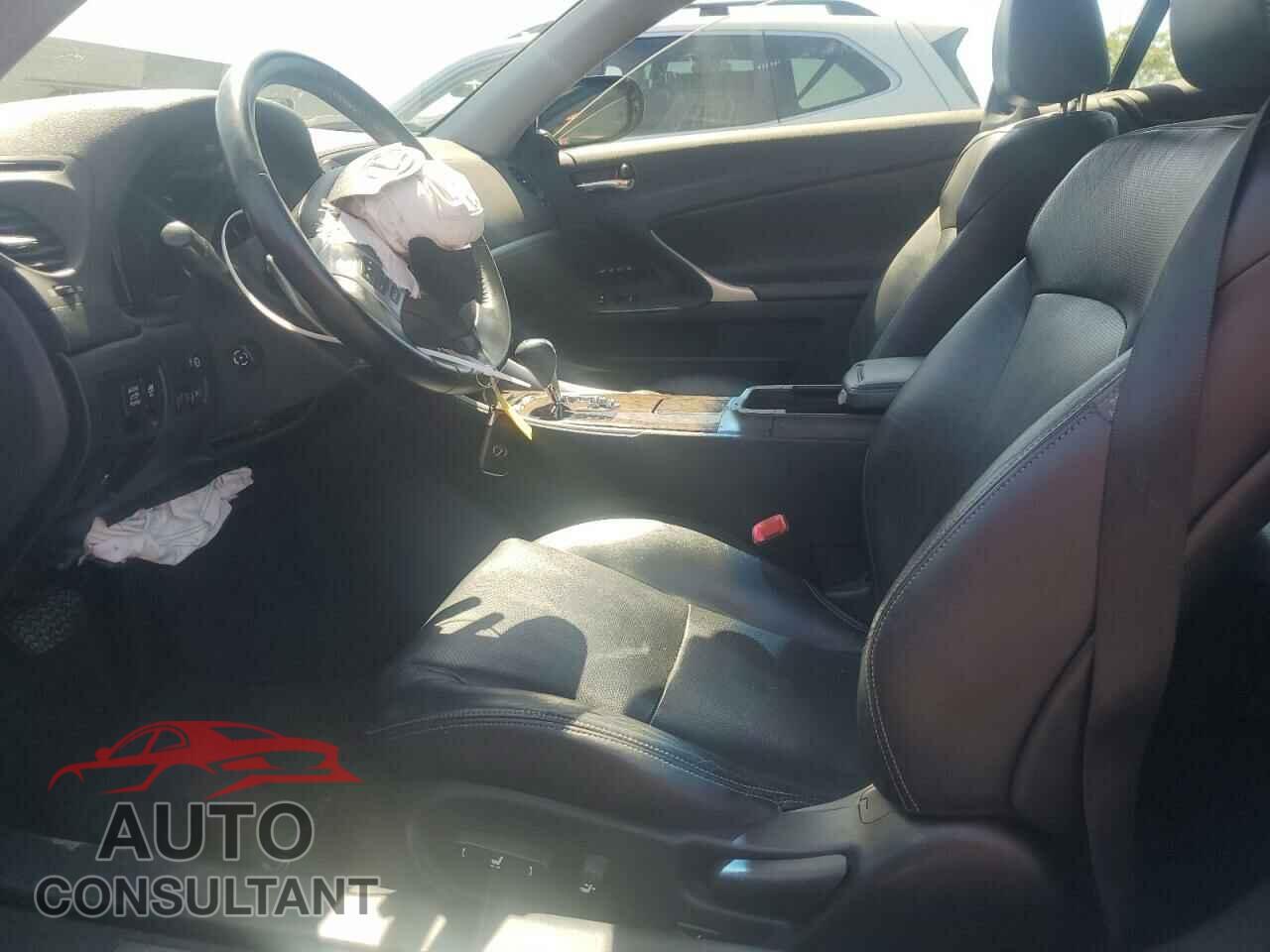 LEXUS IS 2015 - JTHFF2C28F2532142