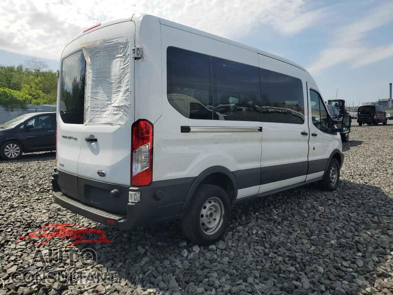 FORD TRANSIT 2015 - 1FTNR2CG9FKA13231
