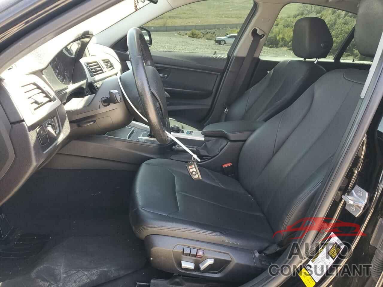 BMW 3 SERIES 2016 - WBA8E1G59GNU10110