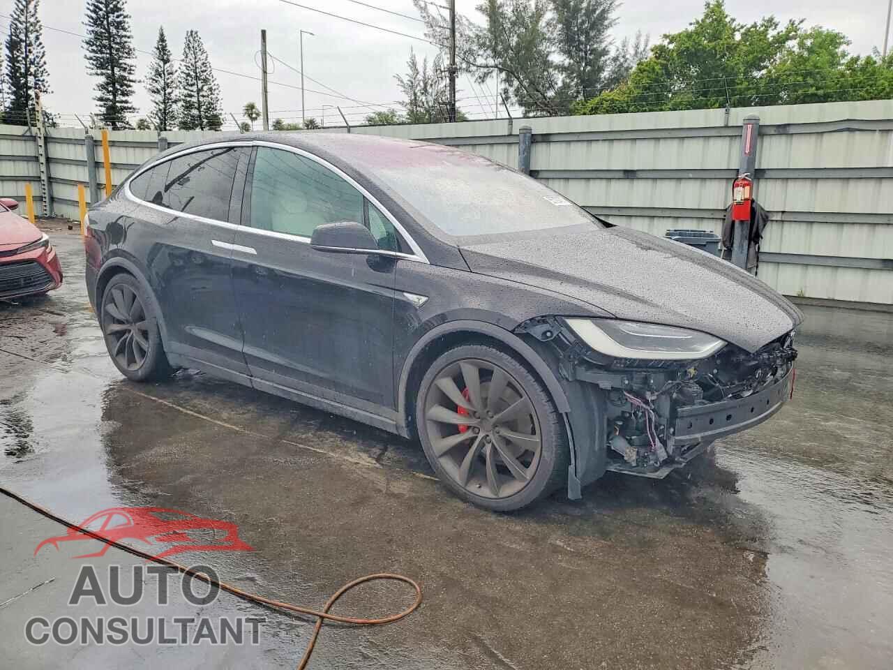 TESLA MODEL X 2016 - 5YJXCAE43GF003686