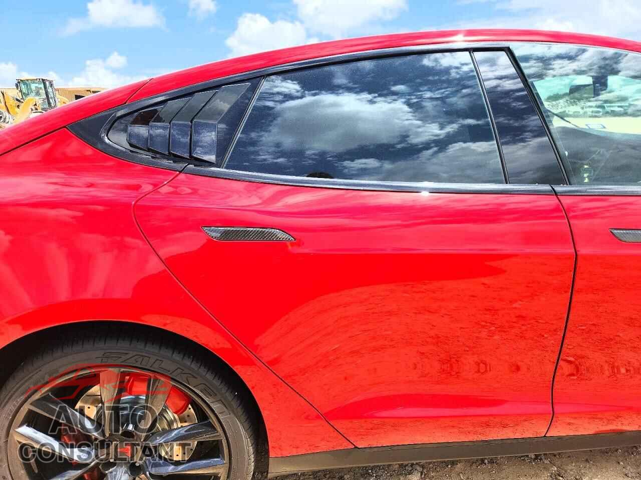 TESLA MODEL S 2013 - 5YJSA1DP3DFP21438