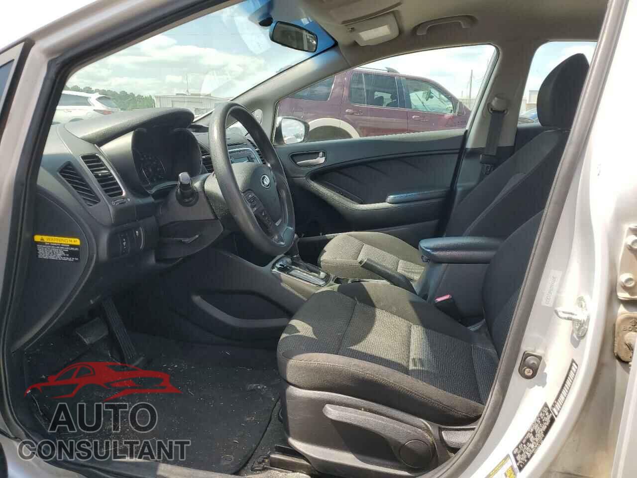 KIA FORTE 2017 - 3KPFK4A74HE113573
