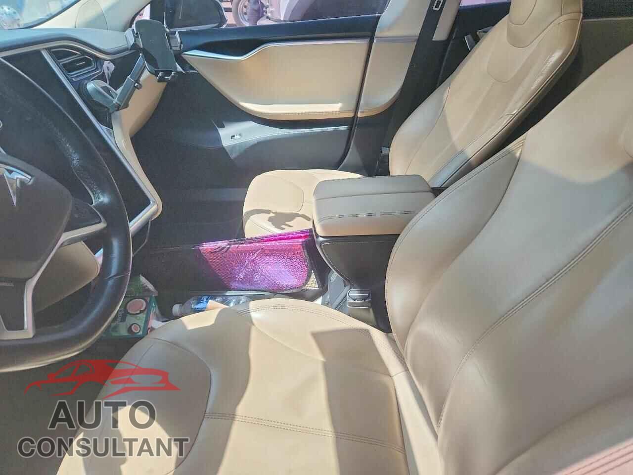 TESLA MODEL S 2013 - 5YJSA1CG3DFP27497