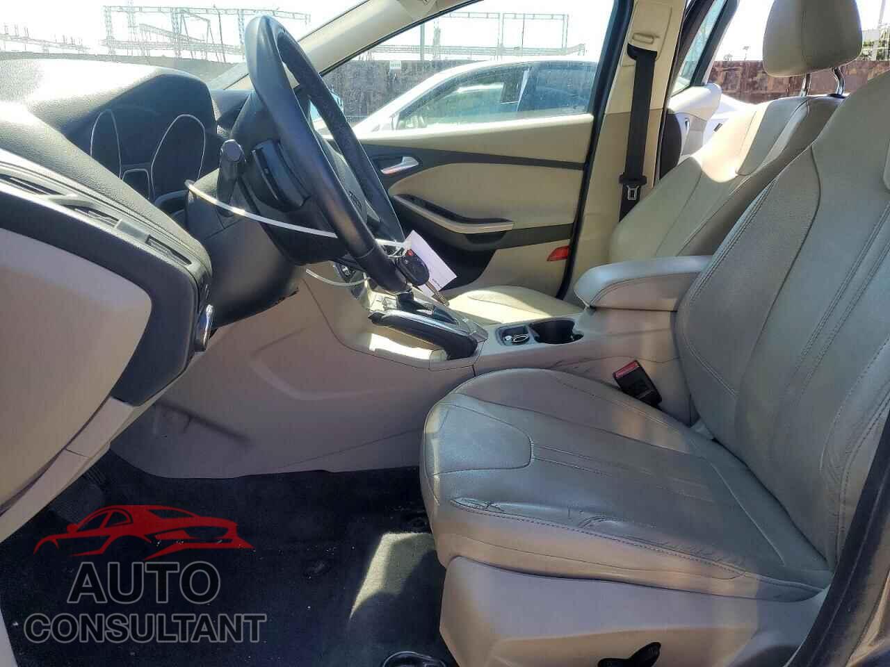 FORD FOCUS 2012 - 1FAHP3M20CL287635