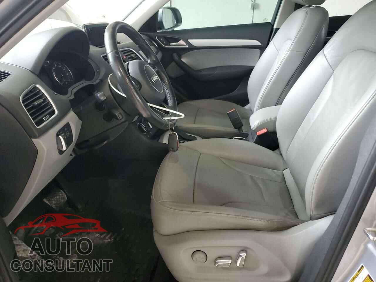 AUDI Q3 2017 - WA1ECCFS0HR011637