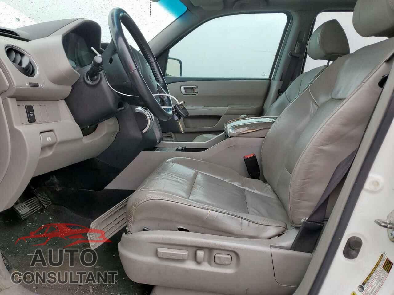 HONDA PILOT 2011 - 5FNYF3H51BB032849