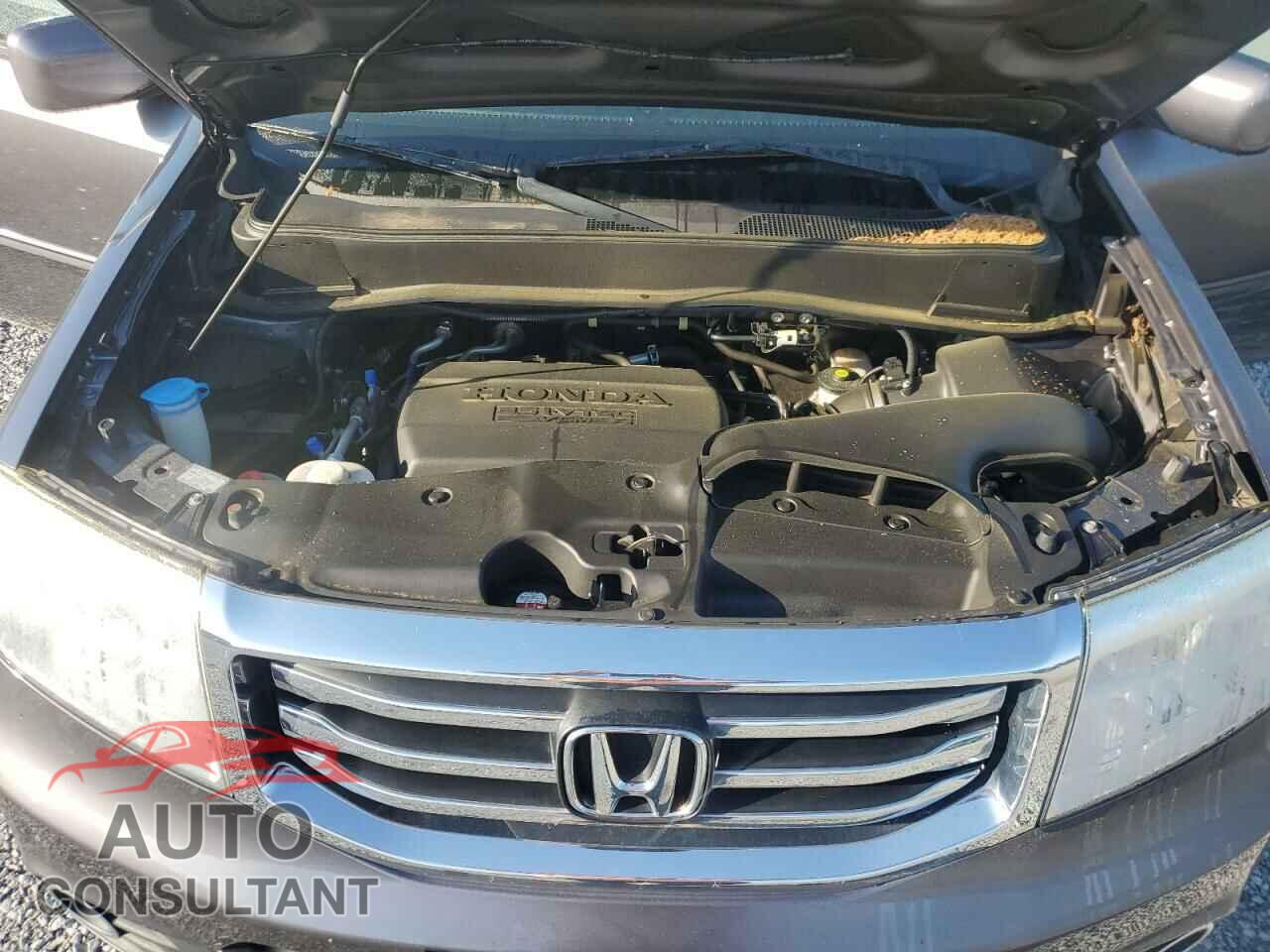 HONDA PILOT 2015 - 5FNYF3H48FB021165