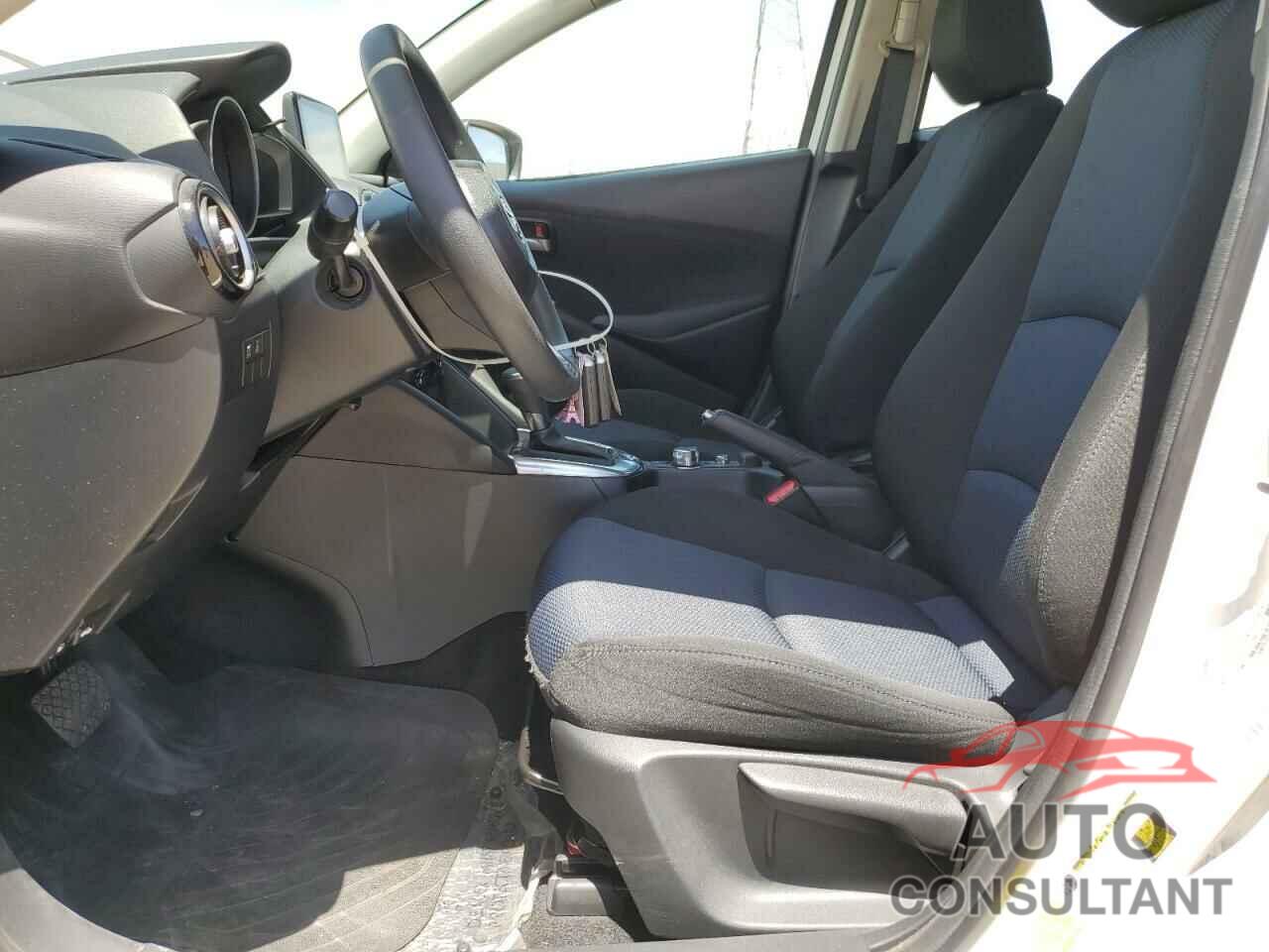 TOYOTA YARIS 2019 - 3MYDLBYV3KY509238