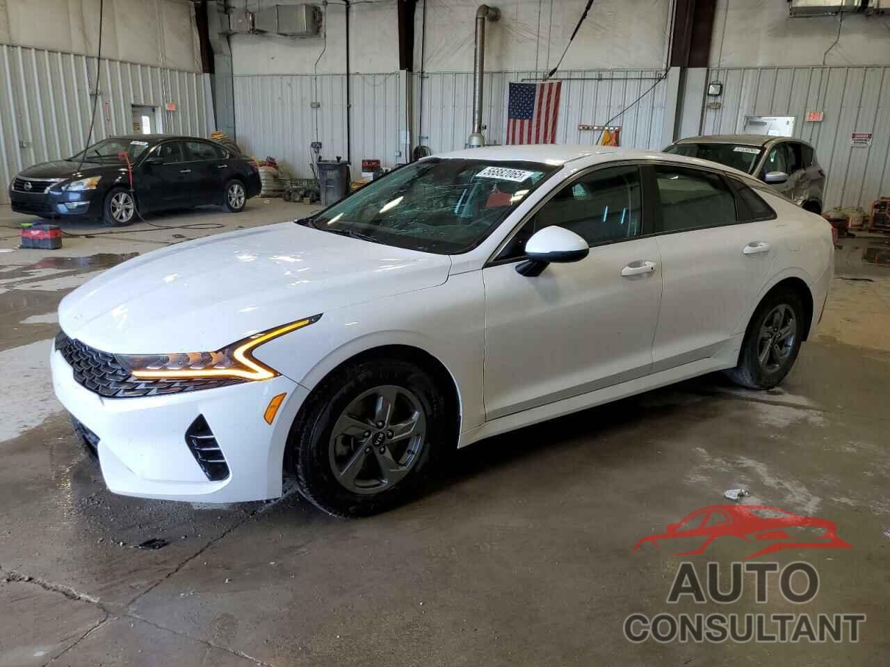 KIA K5 2021 - 5XXG14J23MG044582