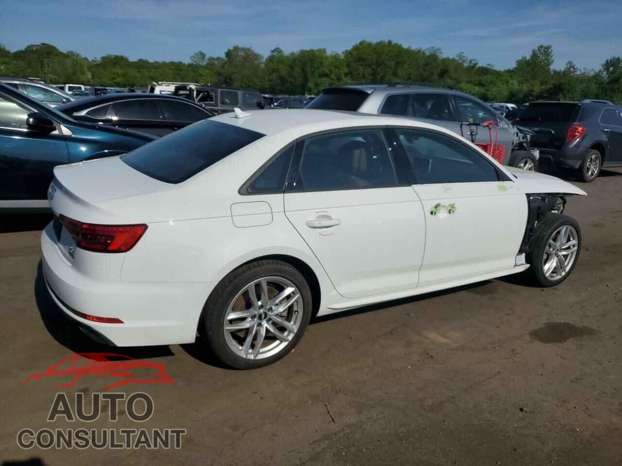 AUDI A4 2017 - WAUDNAF42HN055855