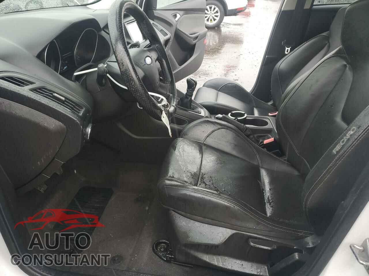 FORD FOCUS 2013 - 1FADP3E20DL124434