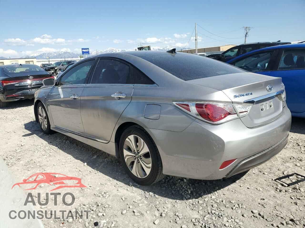HYUNDAI SONATA 2013 - KMHEC4A43DA079360