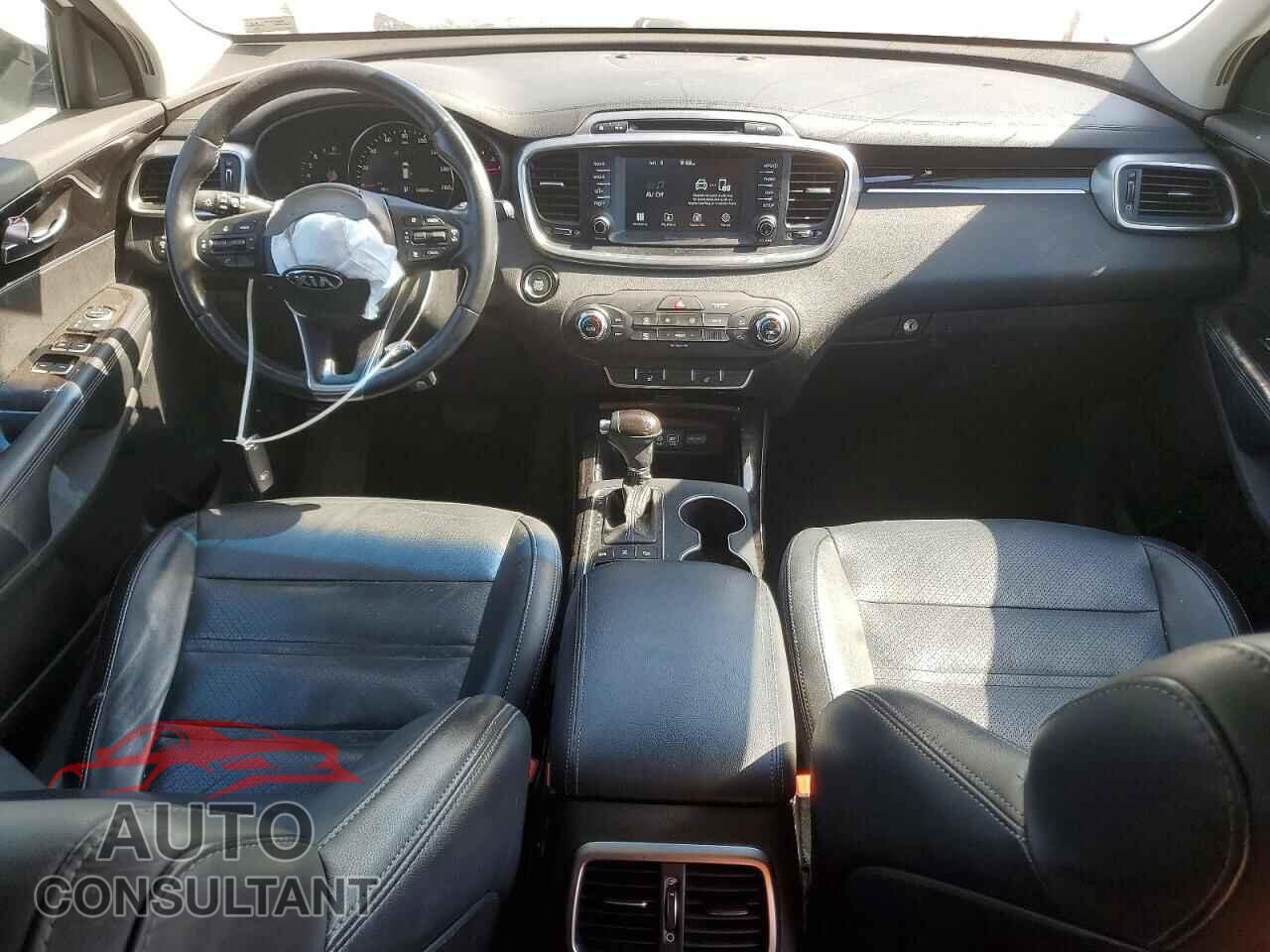 KIA SORENTO 2017 - 5XYPHDA56HG310636