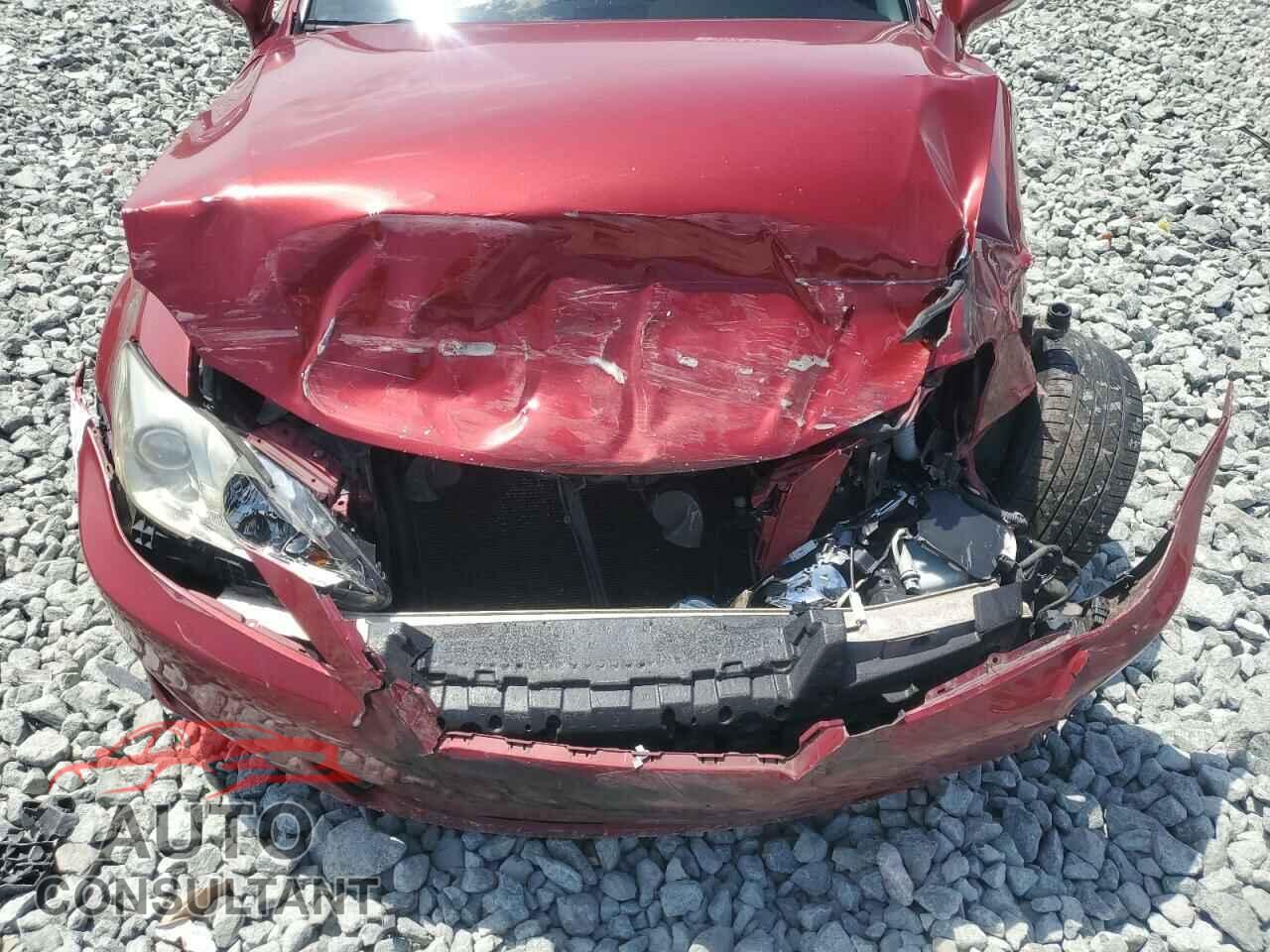 LEXUS IS 2011 - JTHCF5C20B5048141