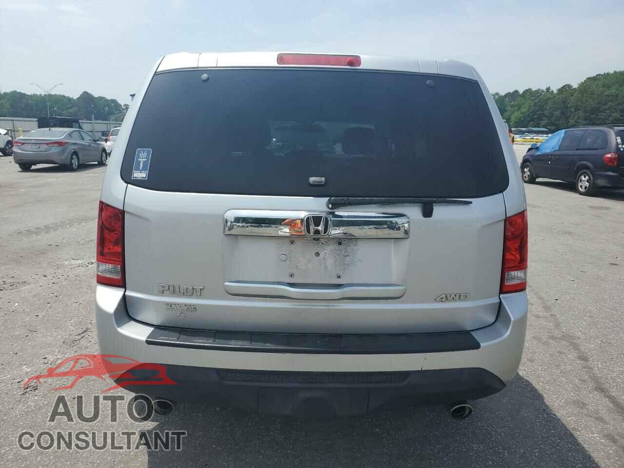 HONDA PILOT 2013 - 5FNYF4H55DB070142