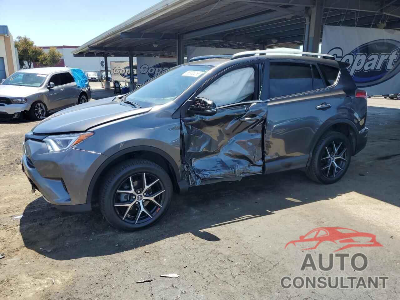 TOYOTA RAV4 2018 - JTMNFREV5JJ174994