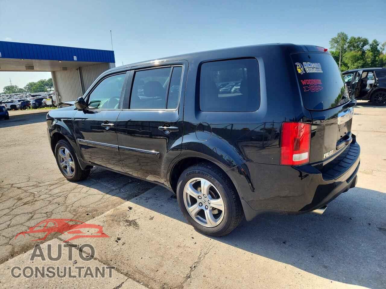 HONDA PILOT 2015 - 5FNYF4H59FB024008