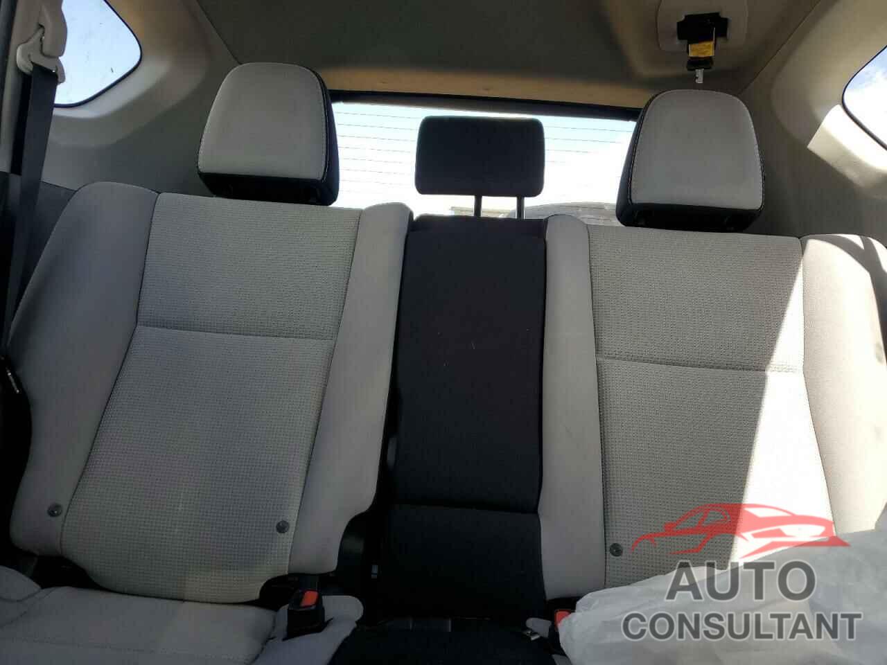 TOYOTA RAV4 2018 - 2T3RFREV6JW728675