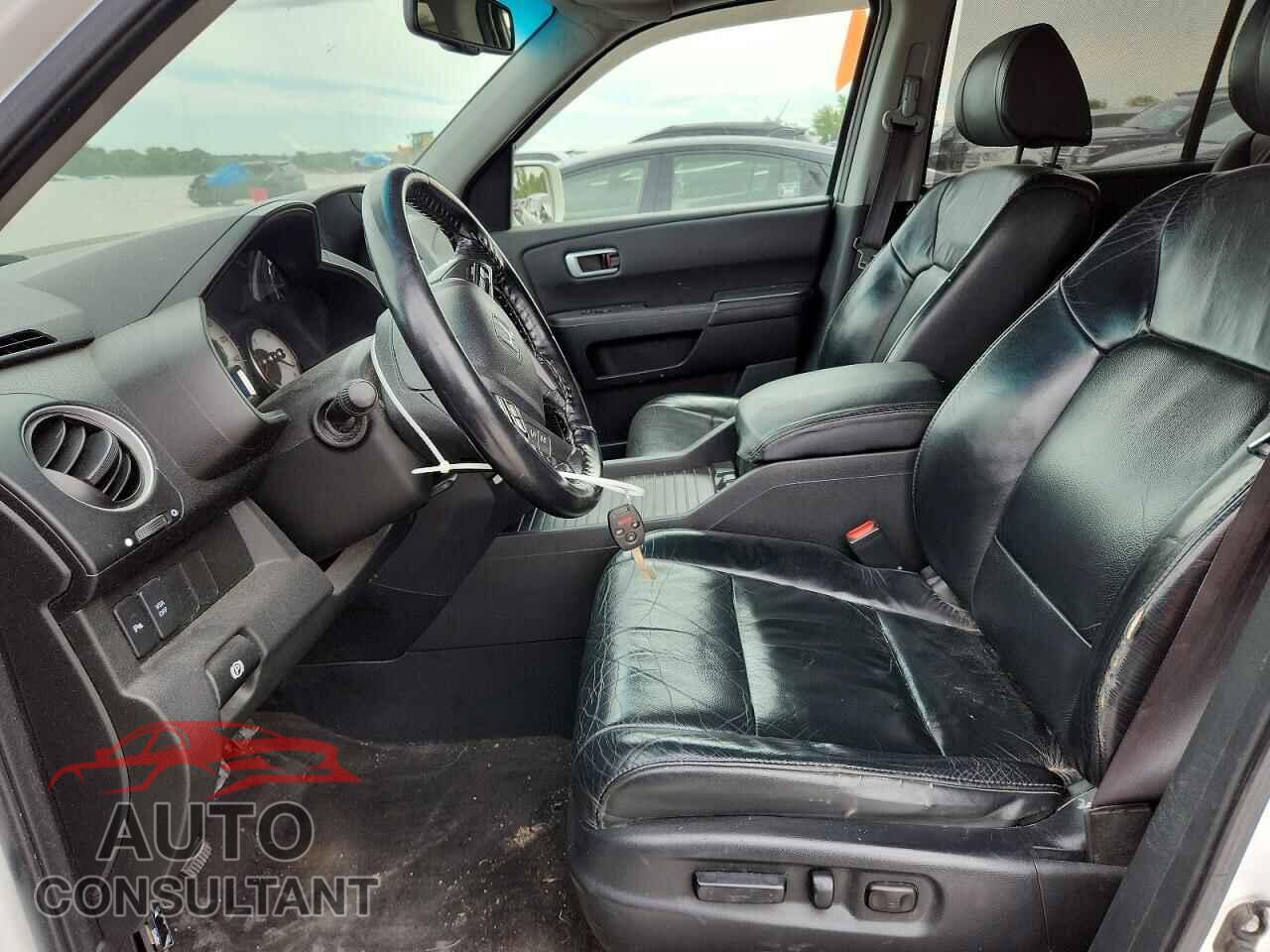 HONDA PILOT 2011 - 5FNYF4H97BB505016