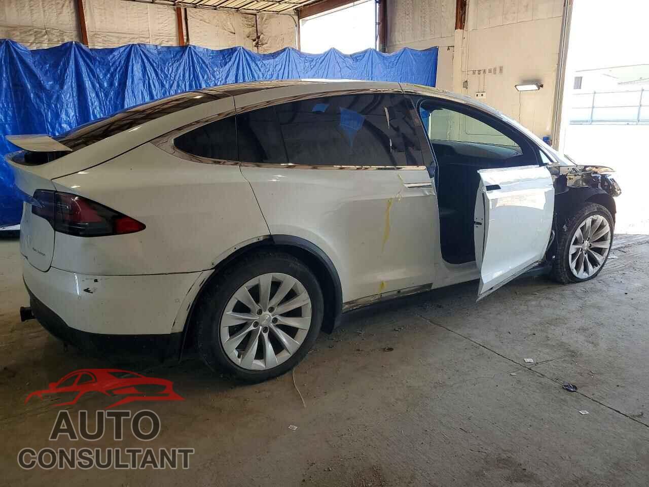 TESLA MODEL X 2020 - 5YJXCBE26LF271923