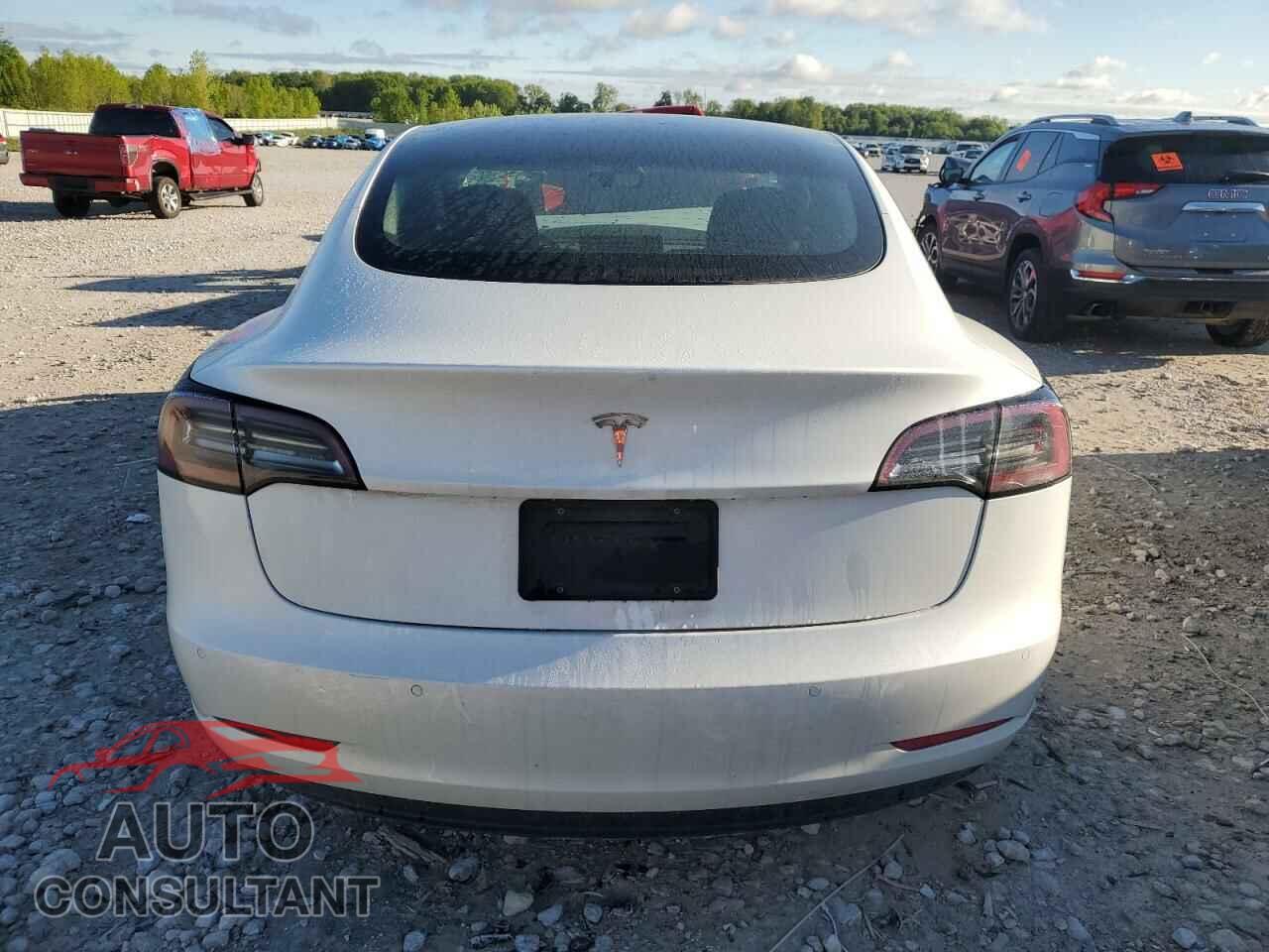 TESLA MODEL 3 2021 - 5YJ3E1EA3MF053787