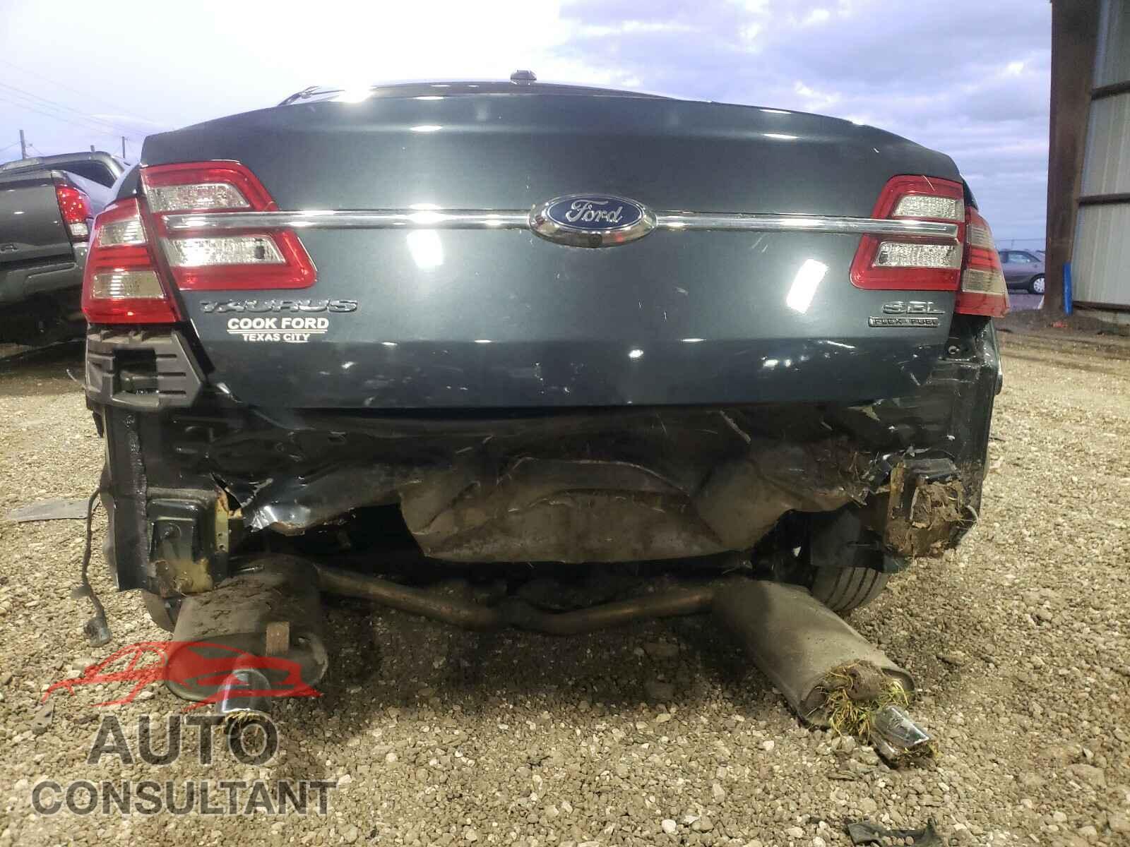 FORD TAURUS 2017 - 1FAHP2E81HG127745