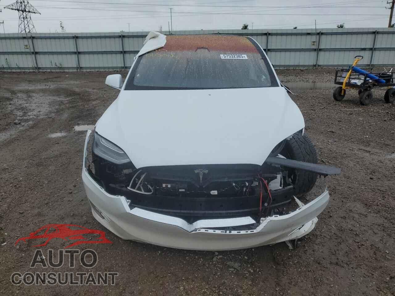 TESLA MODEL X 2016 - 5YJXCAE26GF028032