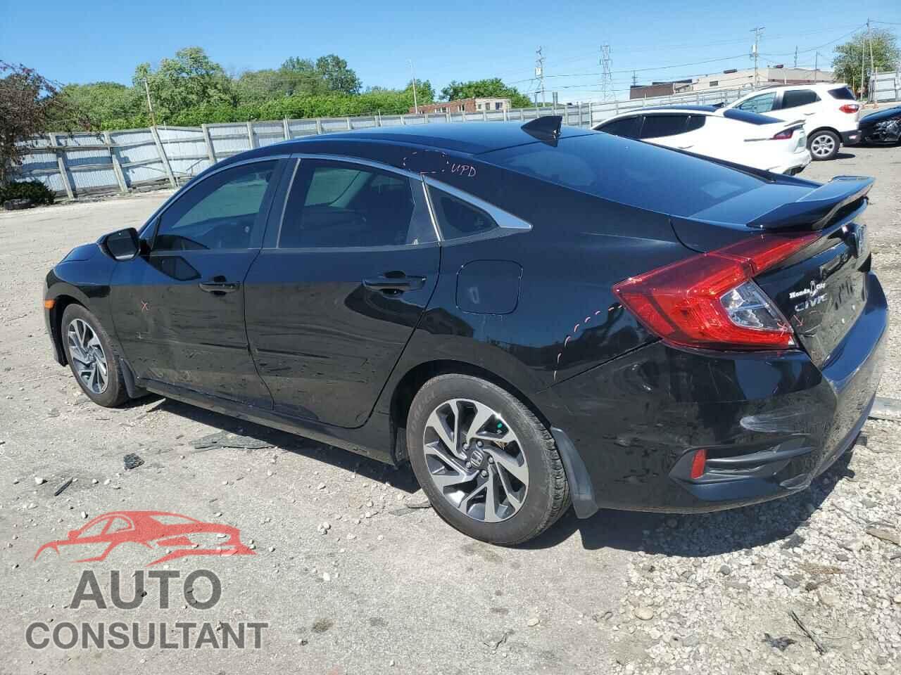 HONDA CIVIC 2018 - 2HGFC2F77JH558377