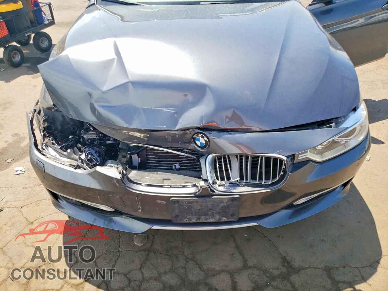 BMW 3 SERIES 2013 - WBA3B9C53DF586373