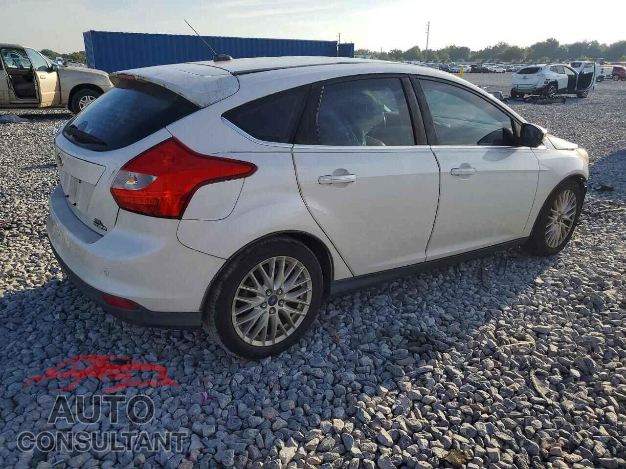 FORD FOCUS 2012 - 1FAHP3M24CL420476