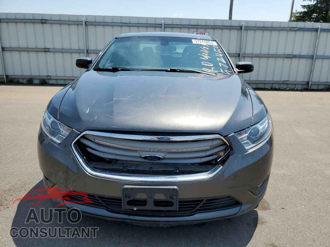 FORD TAURUS 2017 - 1FAHP2E89HG117223