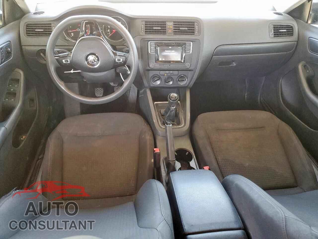 VOLKSWAGEN JETTA 2016 - 3VW167AJ9GM399403